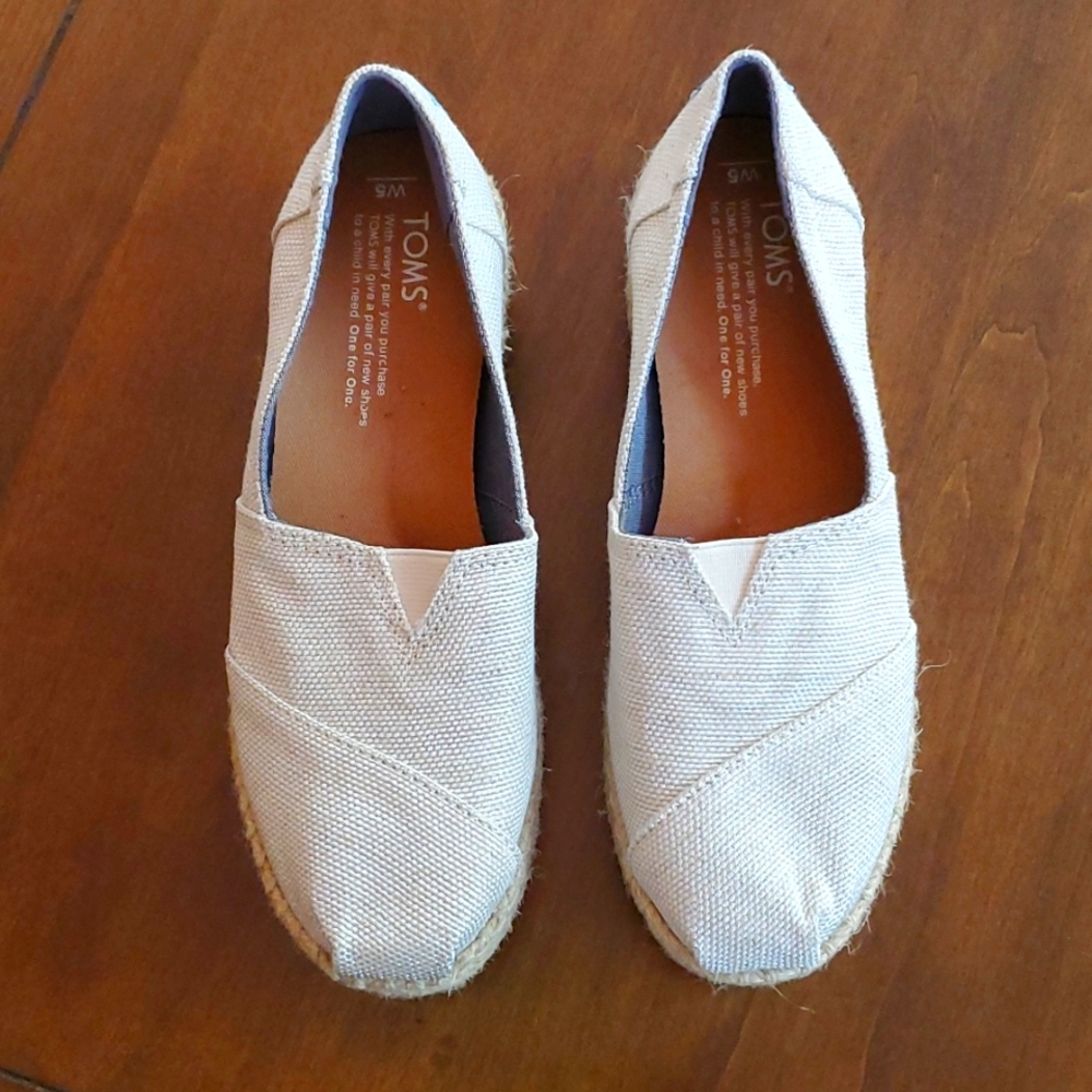 Tom's Classic Canvas Slip Ons